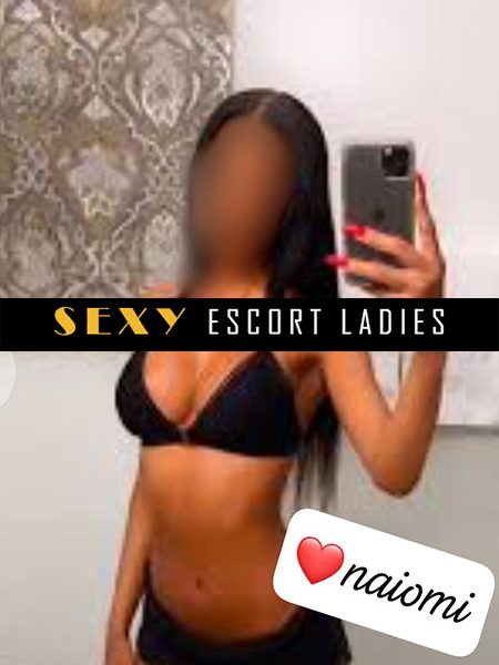 Naiomo - Slim Brazilian Escort