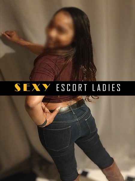Selina - Ebony Escort With A Big Booty