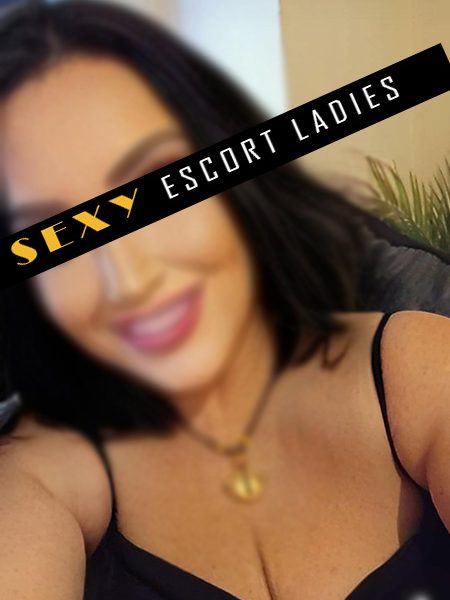Jayda - 34DD super Busty escort