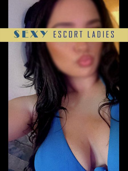 Kylie - Super Busty British Escort